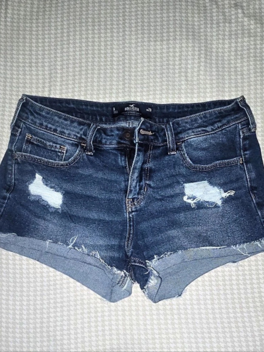 Hollister Low Rise Boyfriend Short 3" Distressed Denim Jean Shorts Waist 29